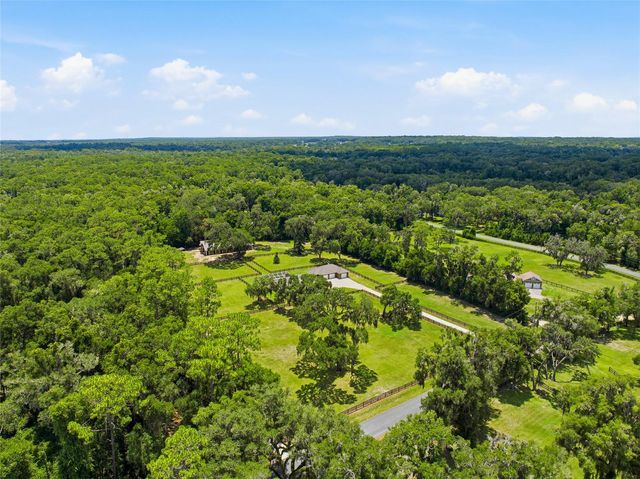4 MIDDLEGROUND ROAD, Ocala, FL 34482