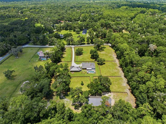 4 MIDDLEGROUND ROAD, Ocala, FL 34482