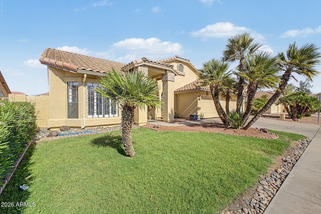 10910 W ASHBROOK Place, Avondale, AZ 85392 — photo 2