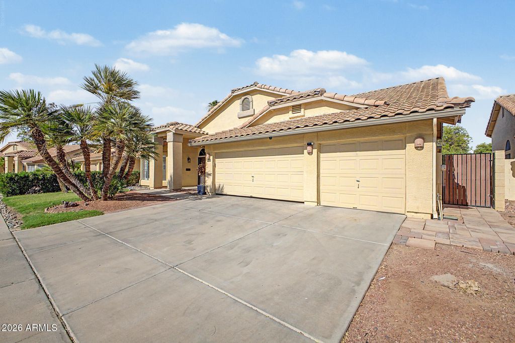 10910 W ASHBROOK Place, Avondale, AZ 85392 — photo 3