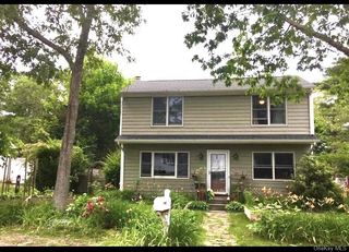 8 Ocean Avenue, Hampton Bays, NY 11946