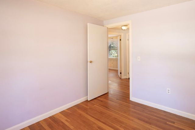 2 Cricket Lane, Concord, NH 03301