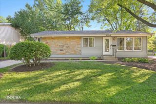 1916 Ash Court, Aurora, IL 60506