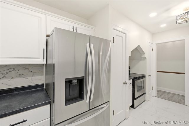 204 Rosewood Drive, Clarksville, IN 47129