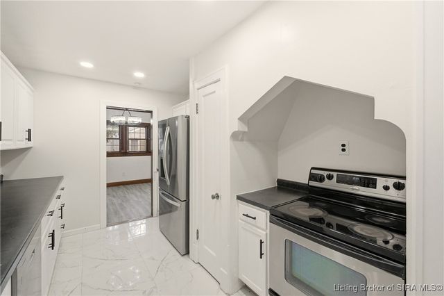 204 Rosewood Drive, Clarksville, IN 47129