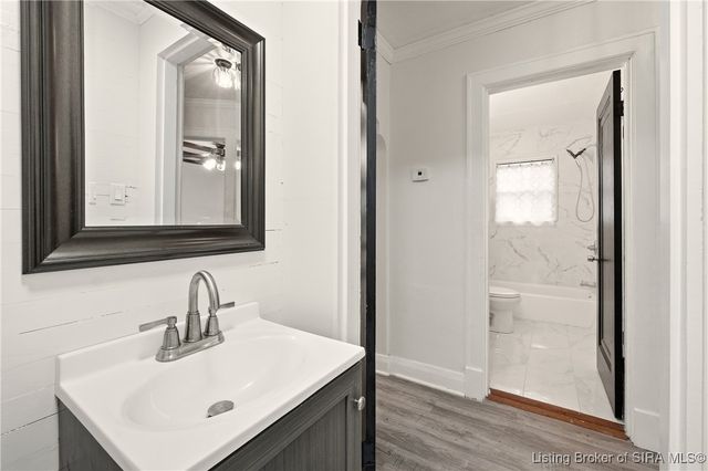 204 Rosewood Drive, Clarksville, IN 47129