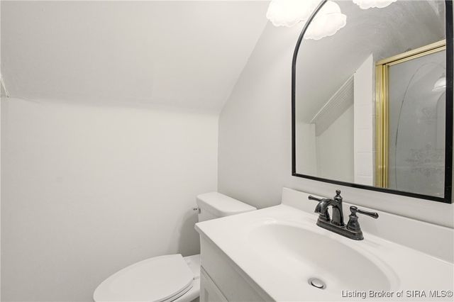 204 Rosewood Drive, Clarksville, IN 47129