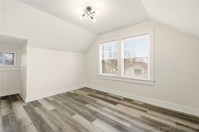 204 Rosewood Drive, Clarksville, IN 47129