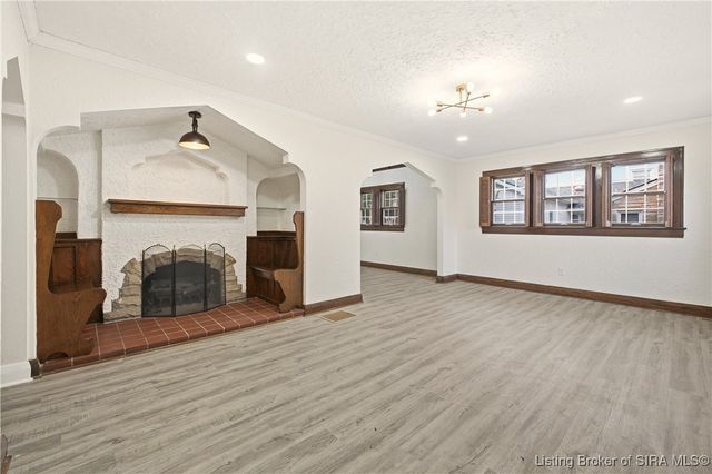 204 Rosewood Drive, Clarksville, IN 47129