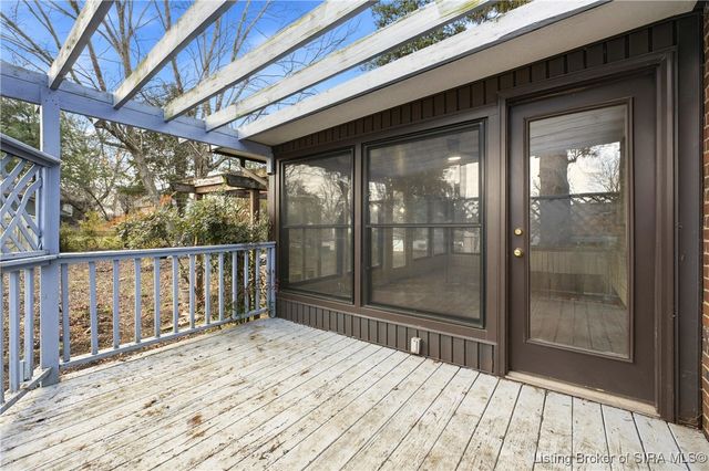 204 Rosewood Drive, Clarksville, IN 47129