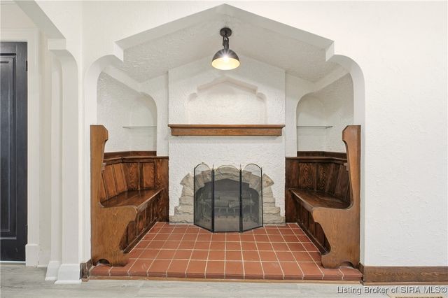 204 Rosewood Drive, Clarksville, IN 47129