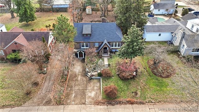 204 Rosewood Drive, Clarksville, IN 47129