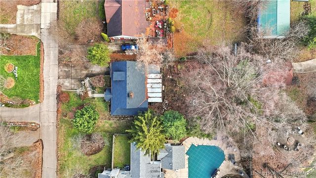 204 Rosewood Drive, Clarksville, IN 47129