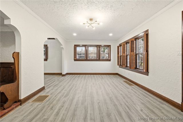 204 Rosewood Drive, Clarksville, IN 47129