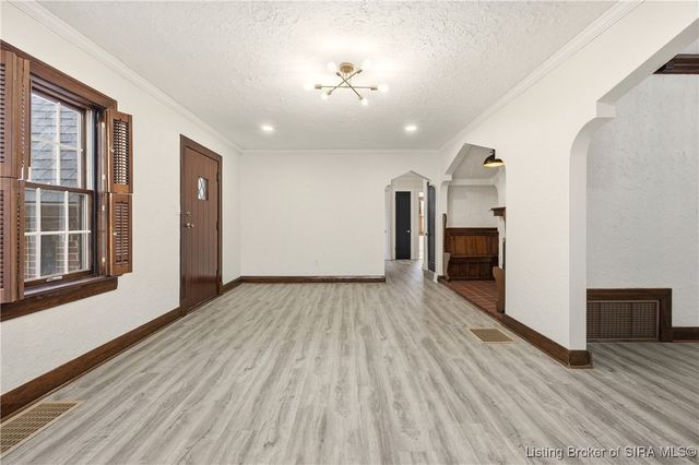 204 Rosewood Drive, Clarksville, IN 47129