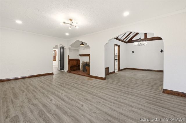 204 Rosewood Drive, Clarksville, IN 47129