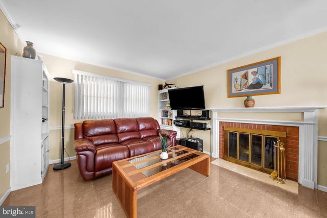 130 CLUB HOUSE DR, Willingboro, NJ 08046