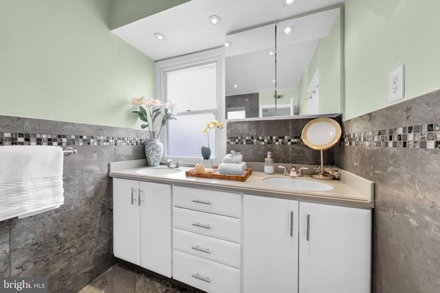 130 CLUB HOUSE DR, Willingboro, NJ 08046