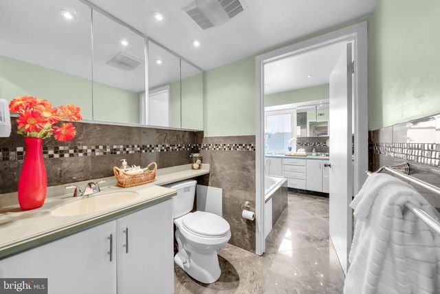 130 CLUB HOUSE DR, Willingboro, NJ 08046