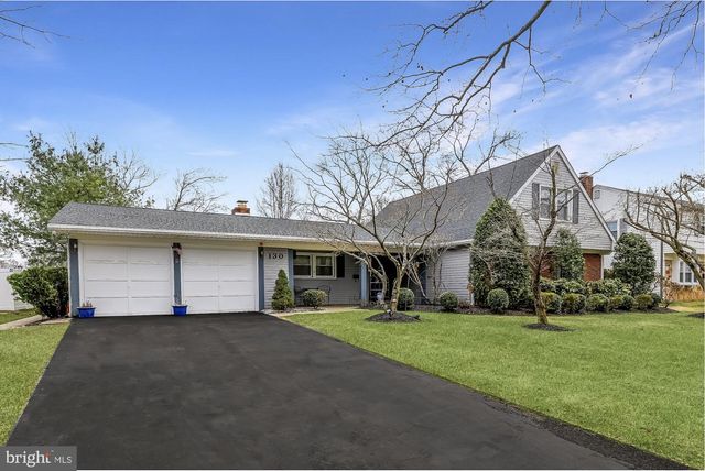 130 CLUB HOUSE DR, Willingboro, NJ 08046