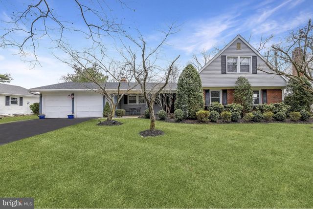 130 CLUB HOUSE DR, Willingboro, NJ 08046