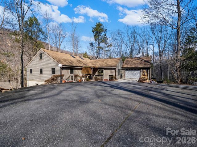 111 Buckeye Road, Lake Lure, NC 28746