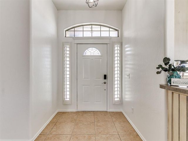 1041 Cambridge Court, Moore, OK 73160