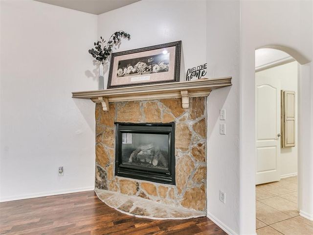 1041 Cambridge Court, Moore, OK 73160