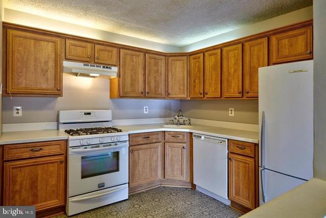 61 ASPEN CT, Hamilton, NJ 08619