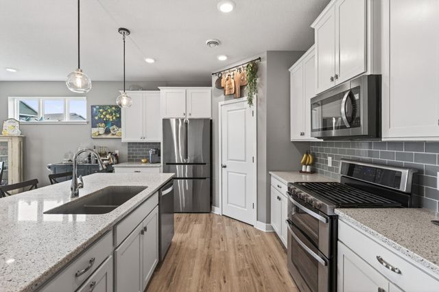18374 Hamby Way, Lakeville, MN 55044