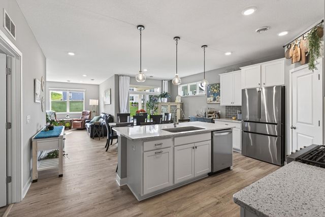 18374 Hamby Way, Lakeville, MN 55044