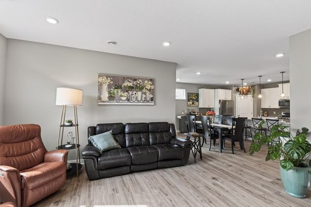 18374 Hamby Way, Lakeville, MN 55044