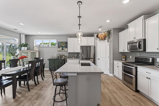 18374 Hamby Way, Lakeville, MN 55044