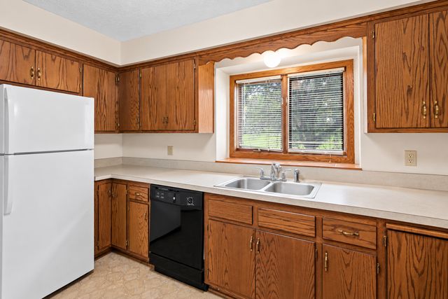 6933 Magda Drive, Maple Grove, MN 55369