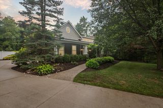 13202 Deer Creek Drive, South Haven, MI 49090
