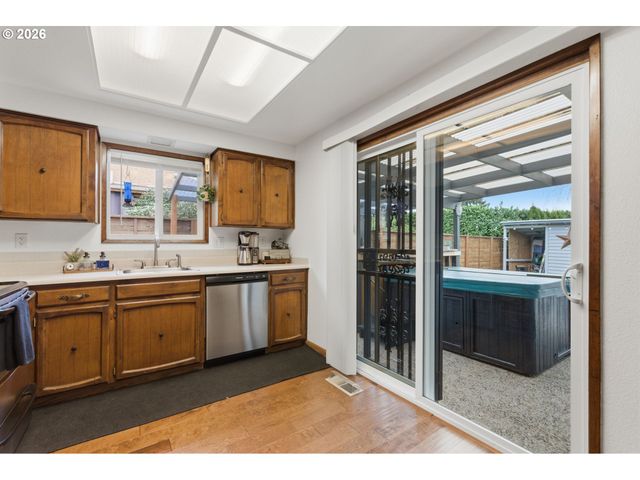 6505 Se 43RD Ave, Portland, OR 97206