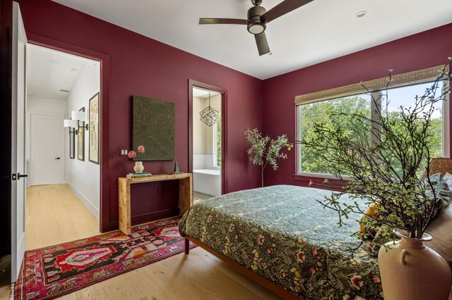 608 Brentwood ST B, Austin, TX 78752