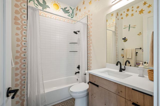 608 Brentwood ST B, Austin, TX 78752