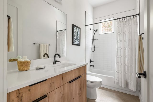 608 Brentwood ST B, Austin, TX 78752