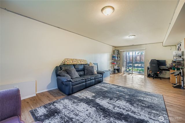 17217 92nd Avenue E, Puyallup, WA 98375
