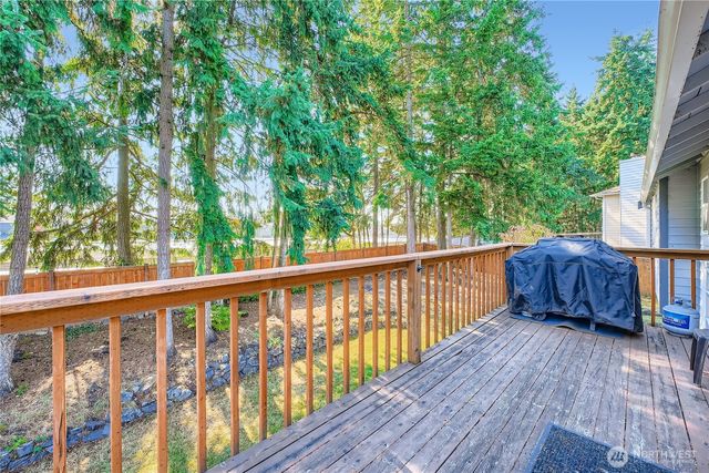 17217 92nd Avenue E, Puyallup, WA 98375