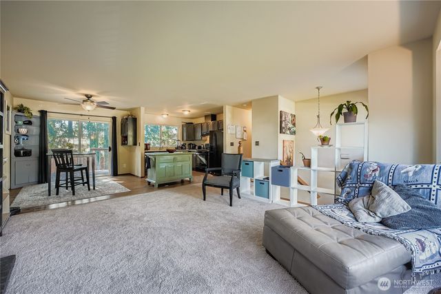 17217 92nd Avenue E, Puyallup, WA 98375