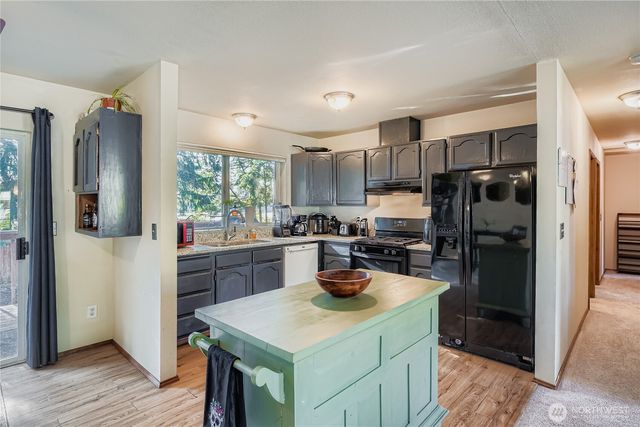 17217 92nd Avenue E, Puyallup, WA 98375