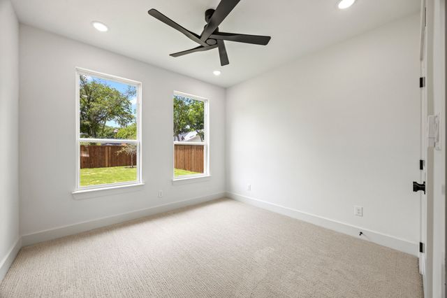 402 S Humphrey Avenue, Kerens, TX 75144