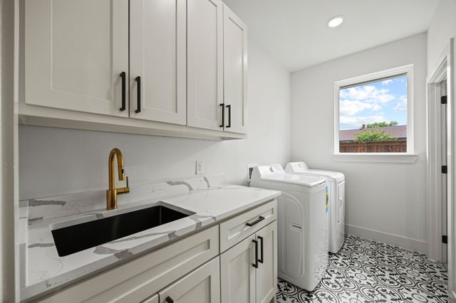 402 S Humphrey Avenue, Kerens, TX 75144