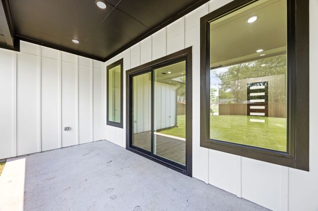 402 S Humphrey Avenue, Kerens, TX 75144