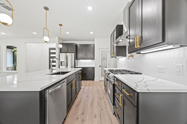 402 S Humphrey Avenue, Kerens, TX 75144