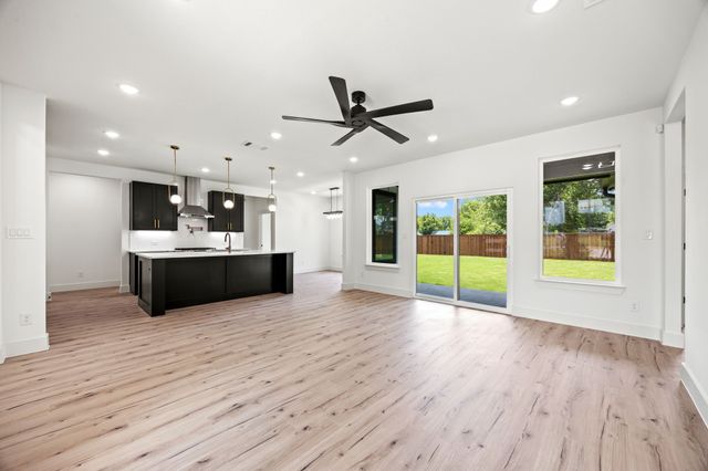 402 S Humphrey Avenue, Kerens, TX 75144