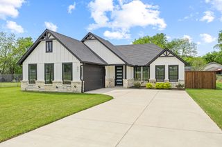 402 S Humphrey Avenue, Kerens, TX 75144