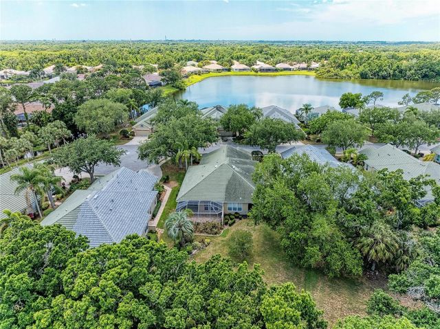 5047 LAKESCENE PLACE, Sarasota, FL 34243